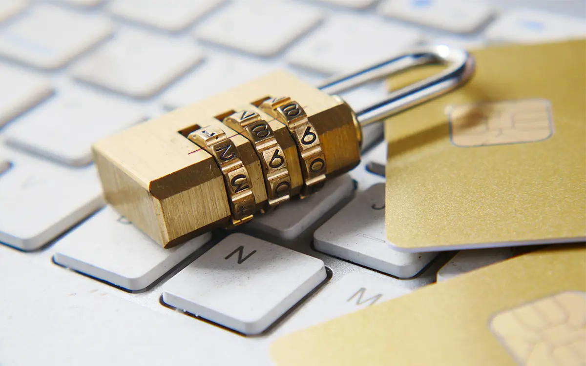 Comment se protéger des attaques informatiques physiques – Swebetech Comment se protéger des attaques informatiques physiques - Swebetech